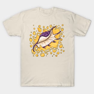 Purple conch shell with bright colors, spider conch T-Shirt